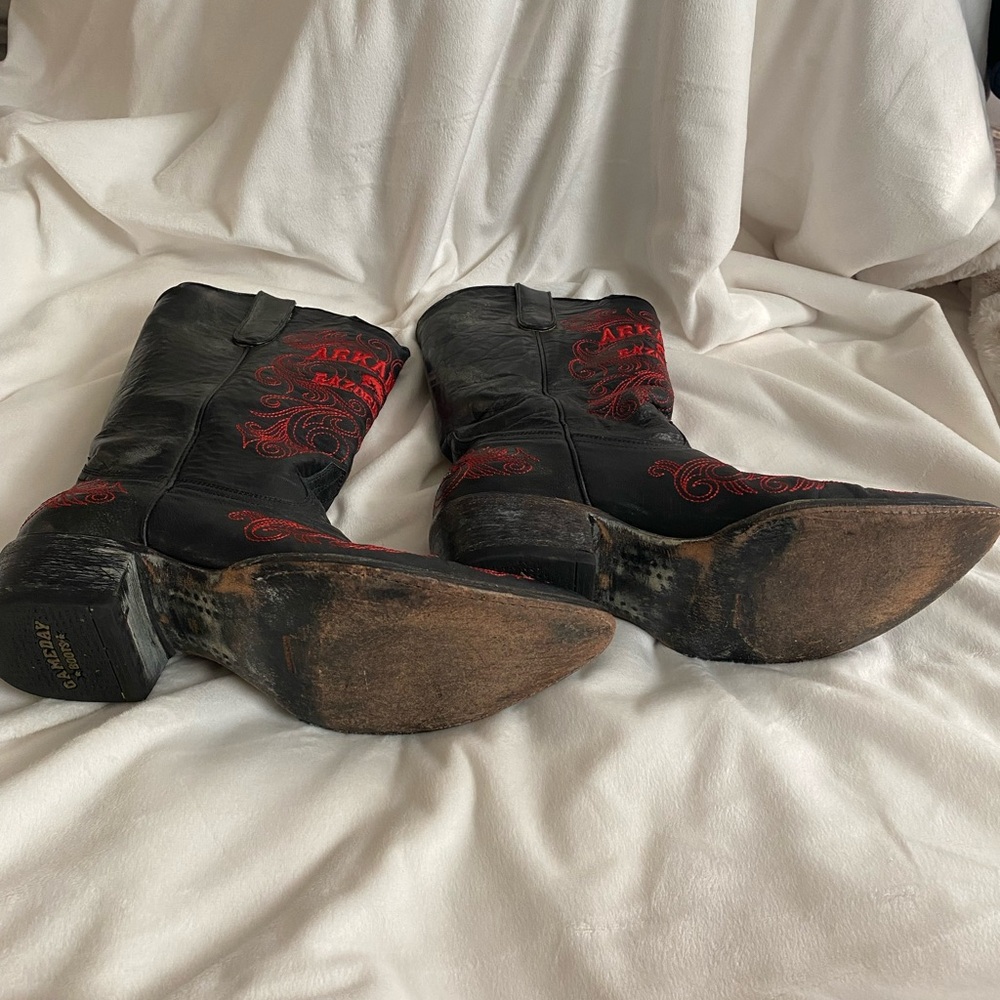 University of Arkansas Razorbacks Gameday Boots - Black Leather Cowboy Boots - Picture 6 of 9